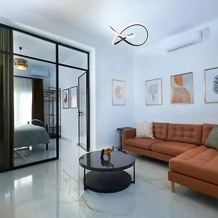 Vantage Apartment
